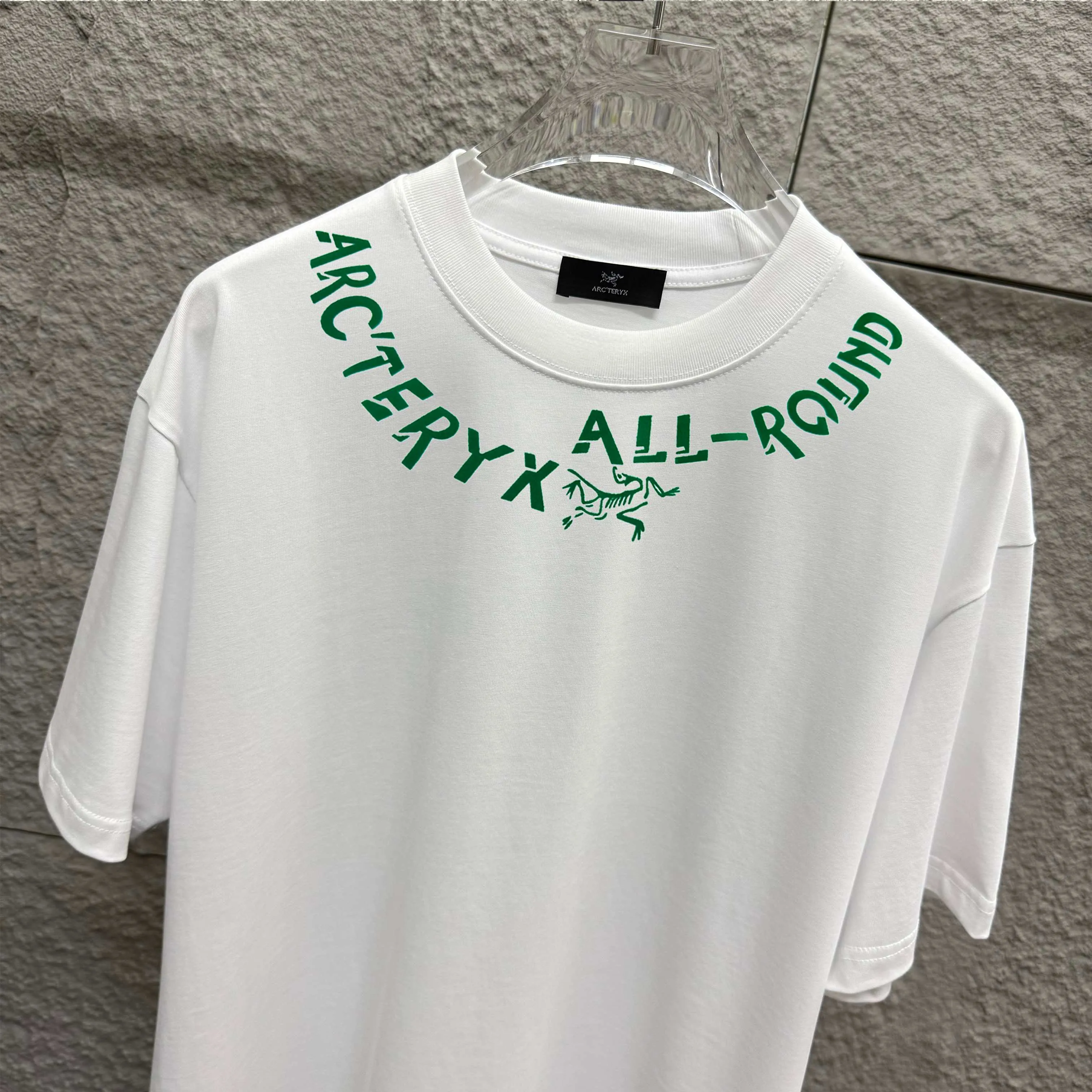 ARC'TERYX* * 2025 New Arrival Classic logo T Same Style ：Black White Gray Size： S （90-130 ） M （120-150 ） L （140-165 ） XL （160-180 ） XXL （180 ）